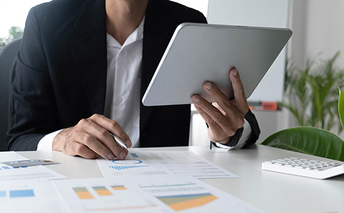 企業(yè)代理記賬收費(fèi)：標(biāo)準(zhǔn)、模式與選擇指...